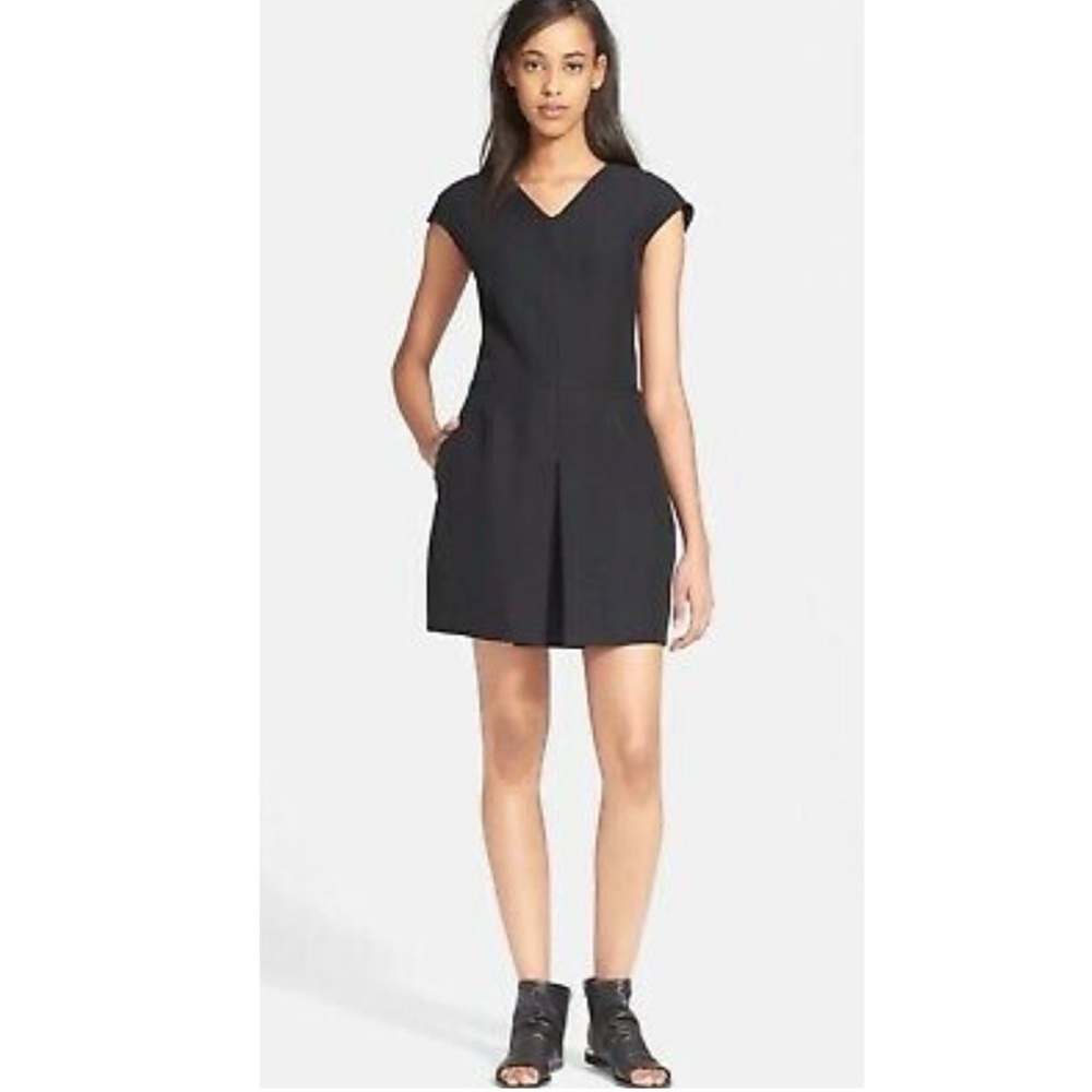 Vince Women’s Inverted Pleat V-Neck Dress Size 4